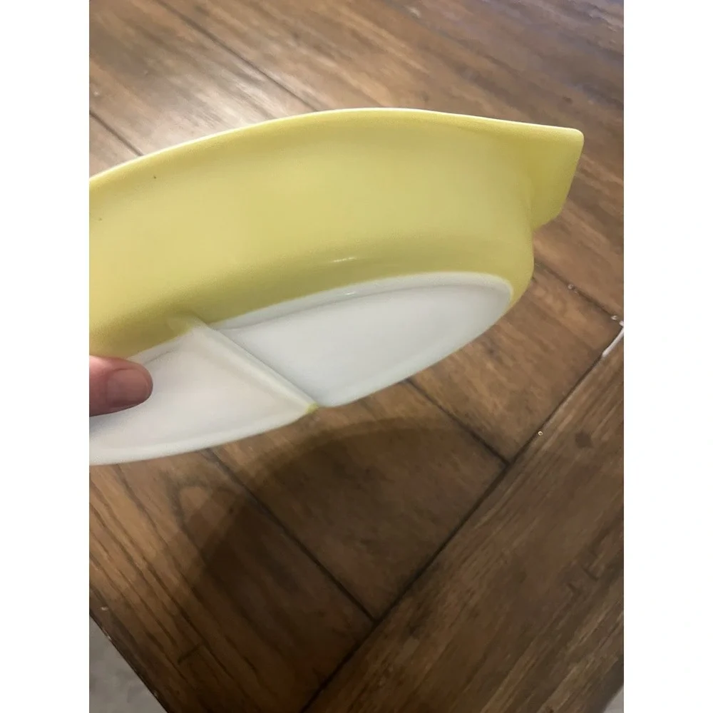 Vintage Pyrex 1 - 1/2 Qt. Divided Oval Dish, Yellow & White Ovenware made in USA